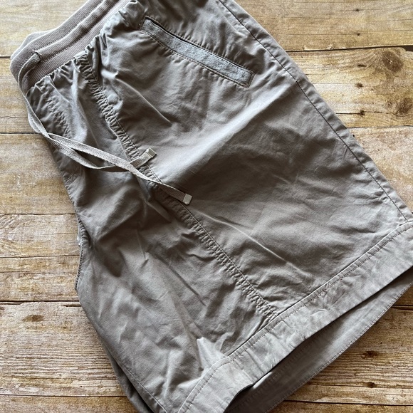 Fleur Bleue Tan Elastic Waist Drawstring Shorts 18W - Picture 2 of 4